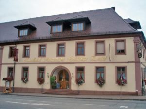 Landrestaurant, Winzerstube, Gewölbekeller, Wein- und Biergarten "Goldener Engel"