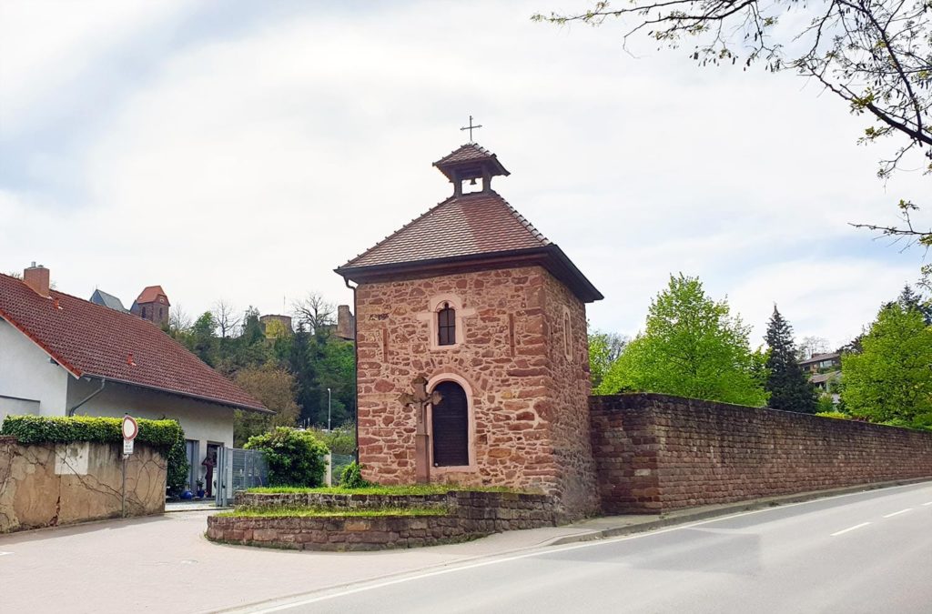 Heiligenhäuschen und Scharfrichterkreuz in Neuleiningen