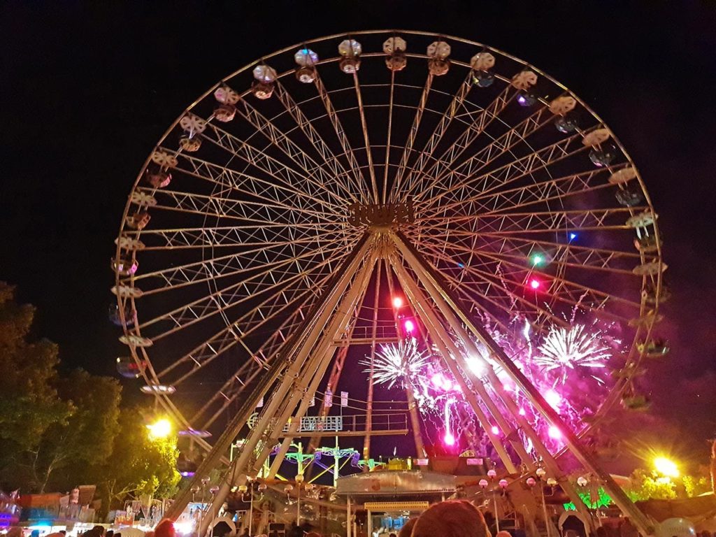 Riesenrad mit Feuerwerk - Herbstmarkt Landau in der Pfalz